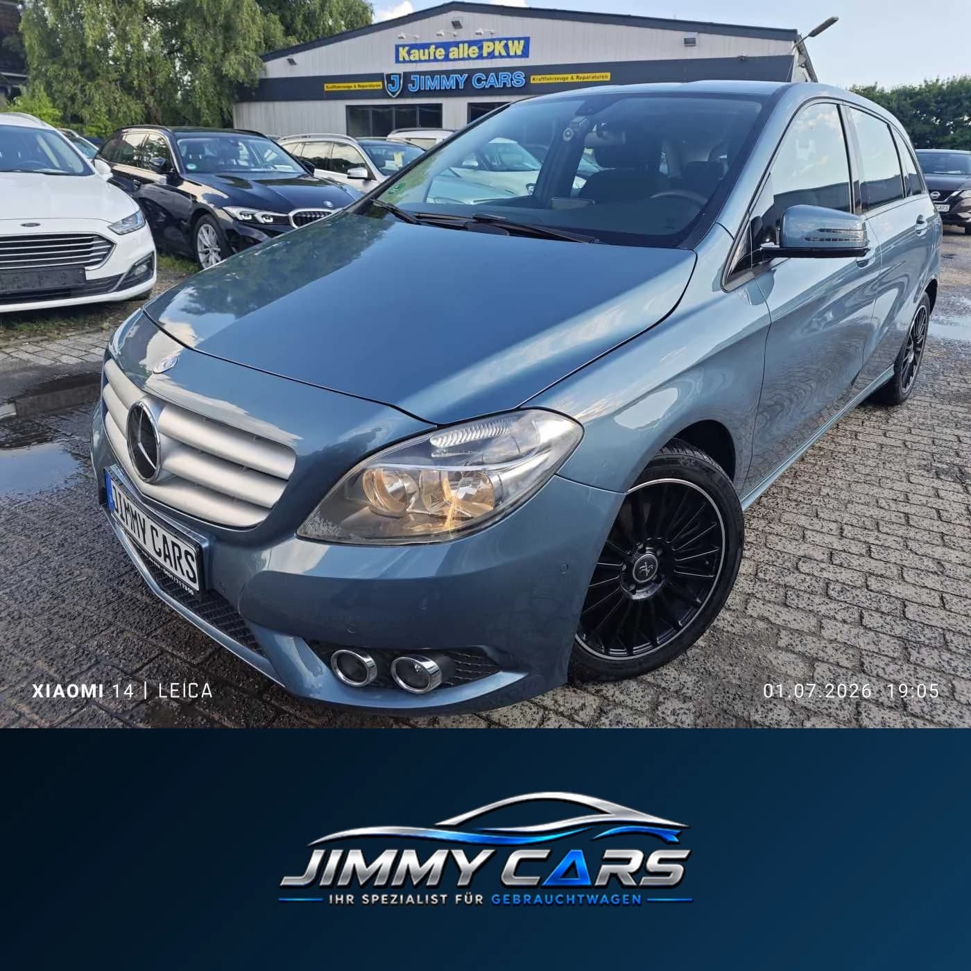 Mercedes-Benz B 180